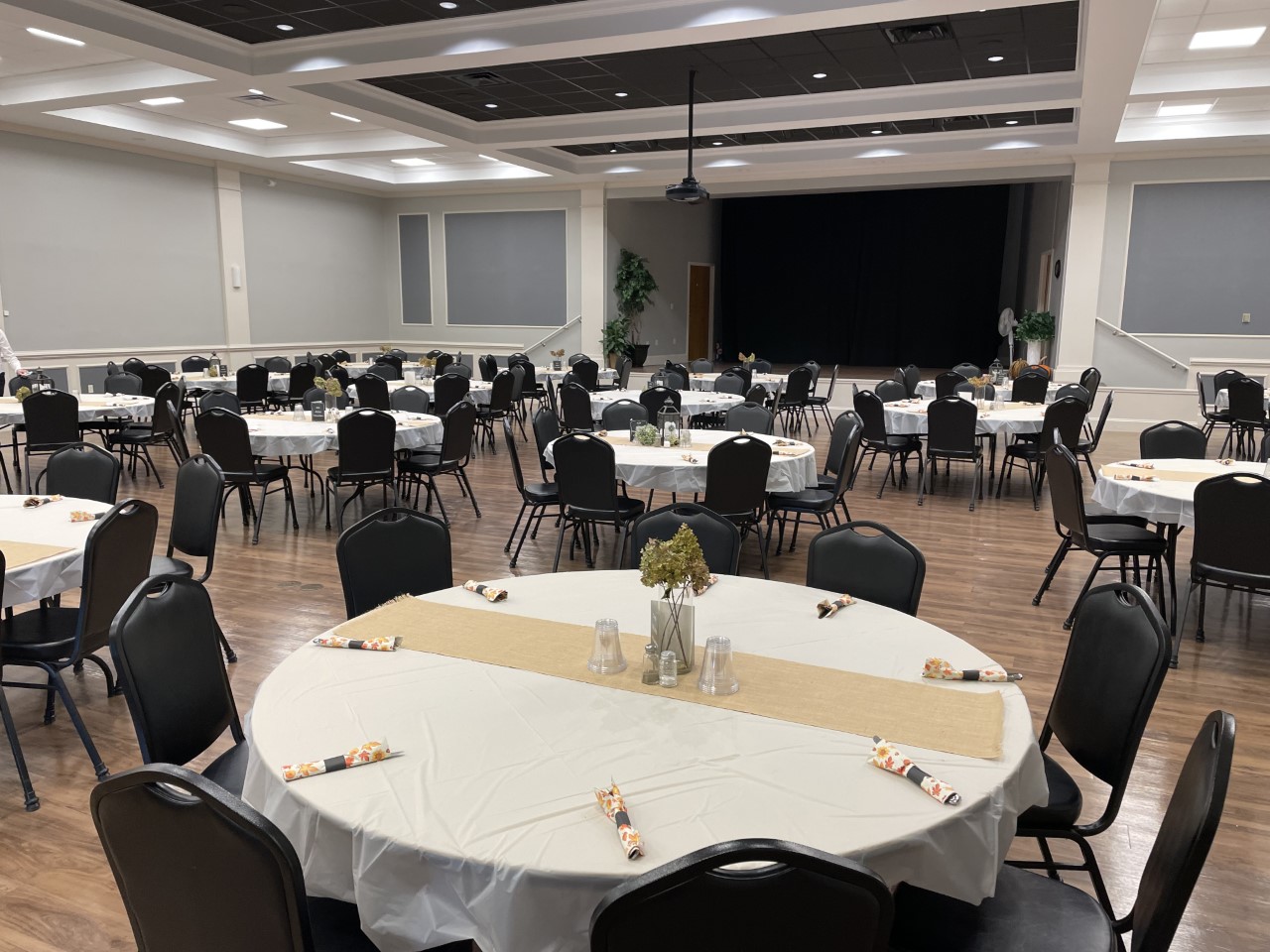 Photos / communityroomempty.jpg Photos / communityroomempty.jpg
