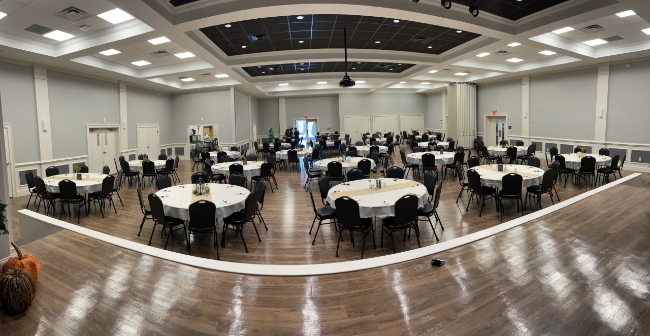 Photos / communityroomemptypano.jpg Photos / communityroomemptypano.jpg